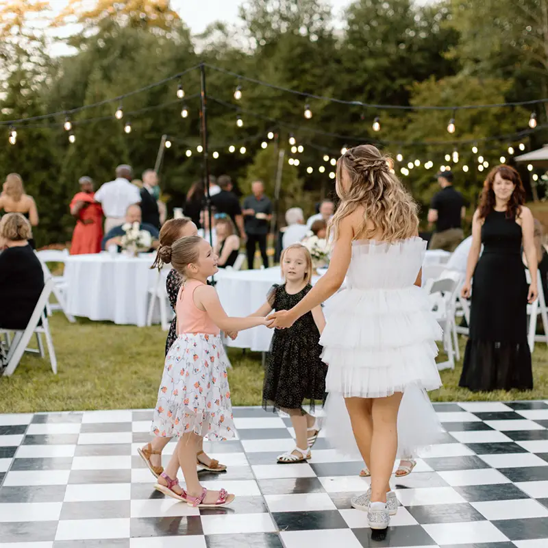 Wedding Receptions, Dining & Dancing at Alder Grove in Castle Rock, WA
