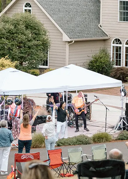 Live music at Alder Grove venue space in Castle Rock, WA