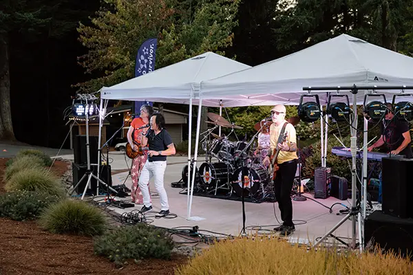 Outdoor Concerts & Live Music Events at Alder Grove in Castle Rock, WA