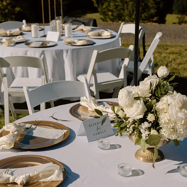Plan your wedding at Alder Grove in Castle Rock, WA