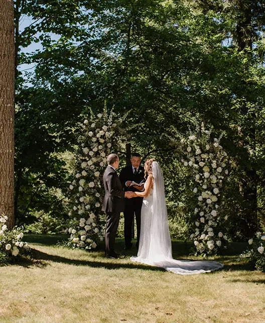 Wedding ceremony hosted at Alder Grove in Castle Rock, WA.